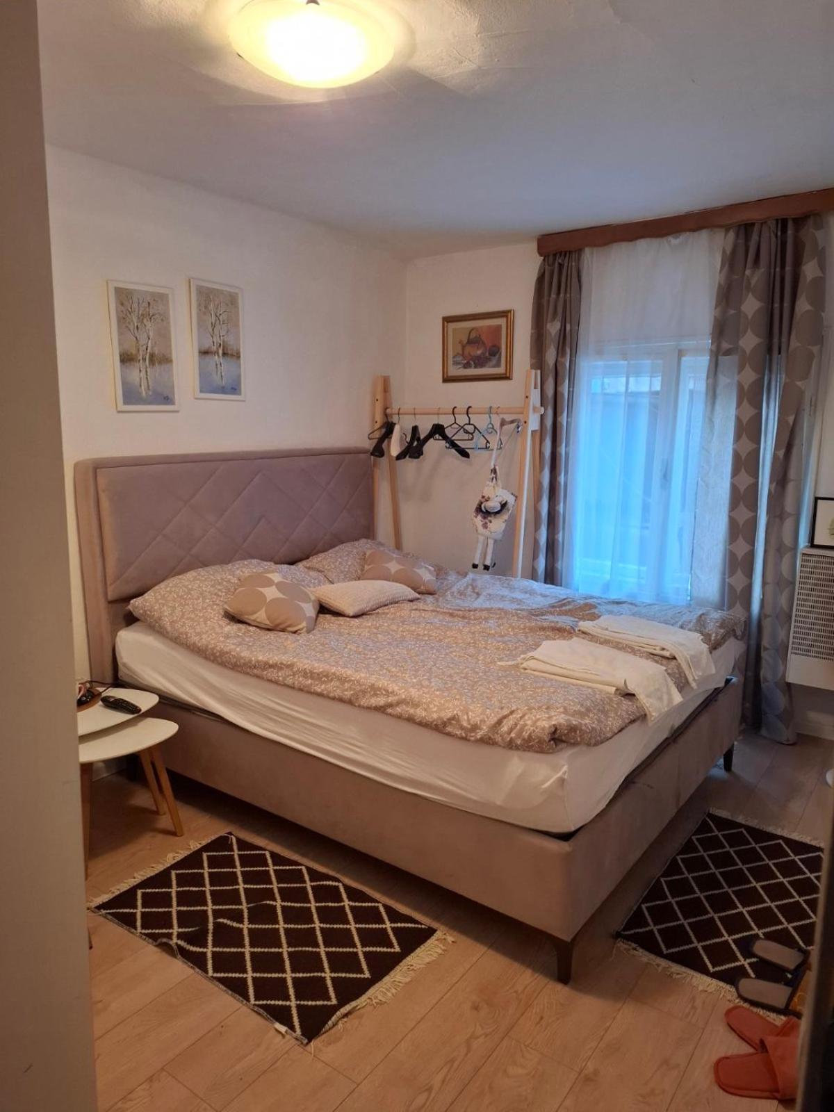 Guesthouse Unique サラエヴォ 部屋 写真
