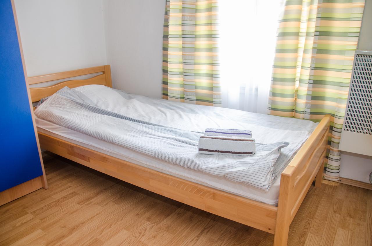 Guesthouse Unique サラエヴォ エクステリア 写真