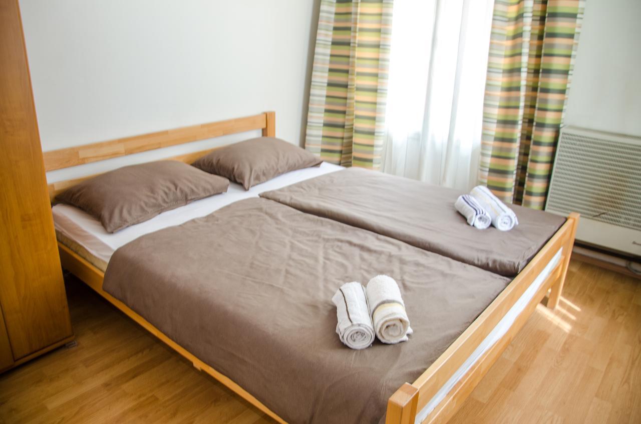 Guesthouse Unique サラエヴォ エクステリア 写真