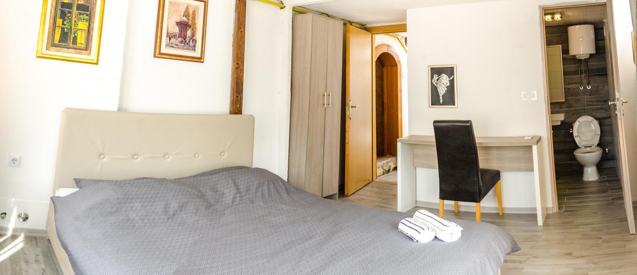 Guesthouse Unique サラエヴォ エクステリア 写真