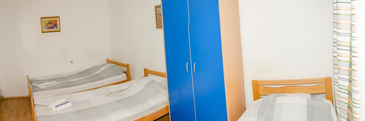 Guesthouse Unique サラエヴォ エクステリア 写真